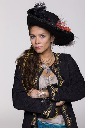 Anna Friel