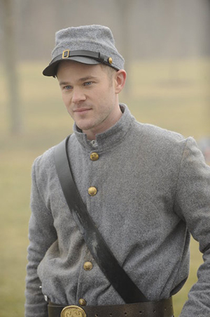 Aaron Ashmore