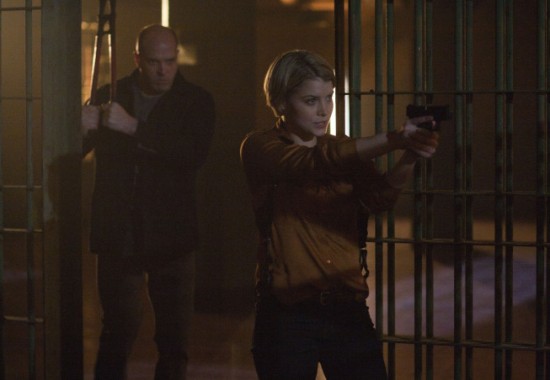 Alcatraz-Ames-Brothers-Sonny-Burnett-Episode-9-10-3-550x380