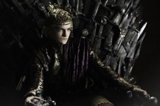 Game-Of-Thrones-Garden-of-Bones-Season-2-Episode-4-7-550x366